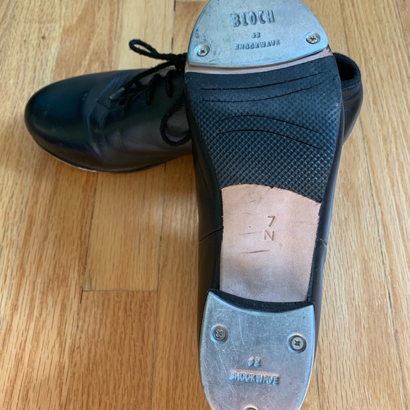 Bloch “Shockwave” Tap Shoes - Picture 4 of 8